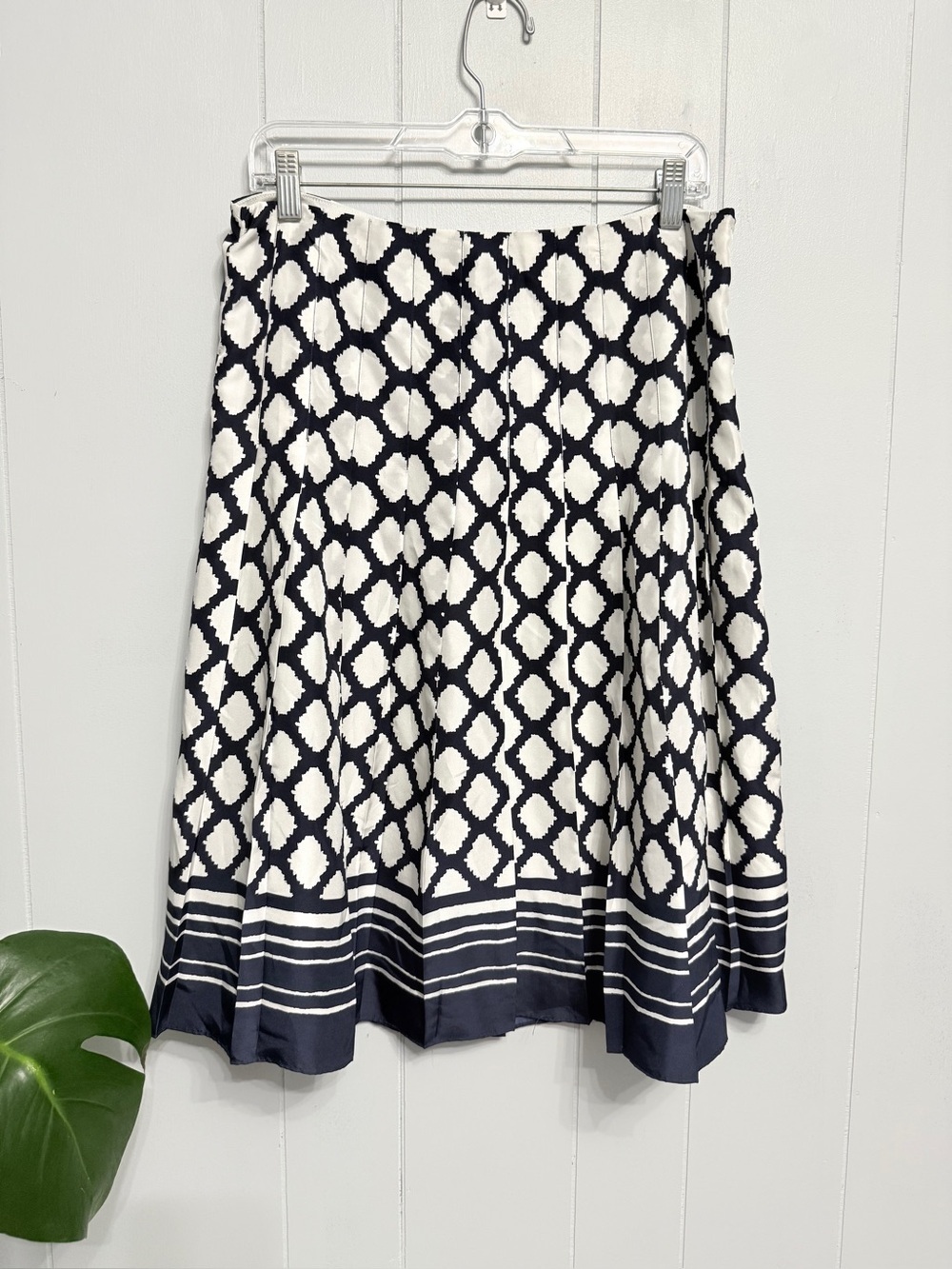 Liz Claiborne Navy and White Printed Circle Skater Silk Skirt